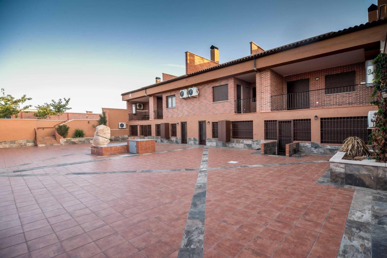 Apartamentos Al Paso De Toledo, Puy Du Fou A 10Km Burguillos de Toledo Bagian luar foto